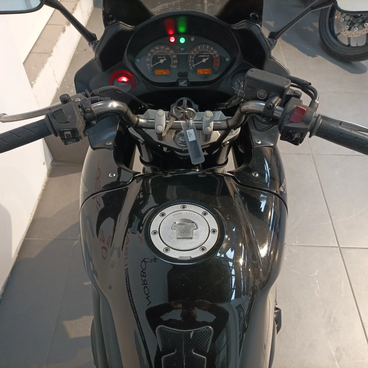 Honda CBF 600 S - Image 8